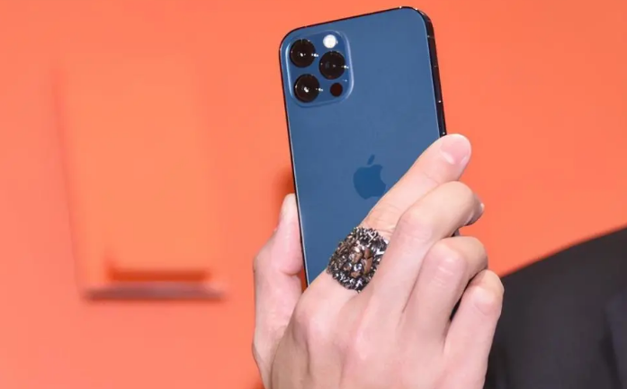 双柏苹果手机维修分享iPhone12系列重启方法教程 